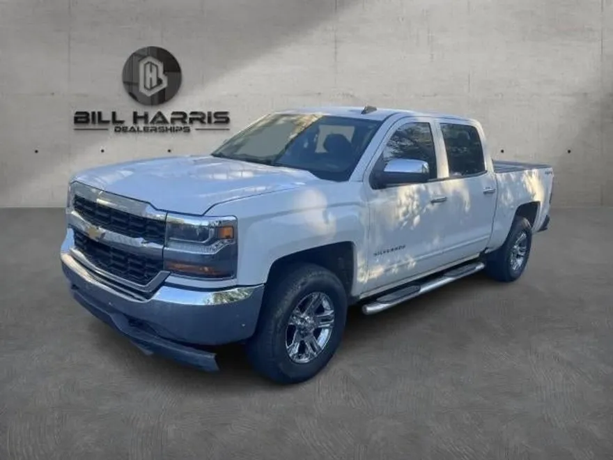 2016 Chevrolet Silverado LT photo 1