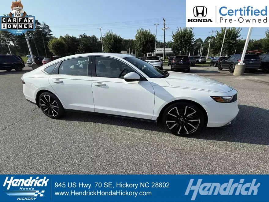 2024 Honda Accord Hybrid Touring photo 1