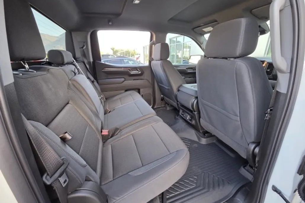 2026 Chevrolet Silverado 1500 RST photo 1