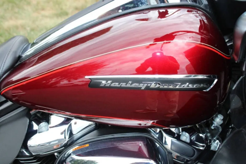 2017 Harley Davidson Road Glide Ultra FLTRU photo 1