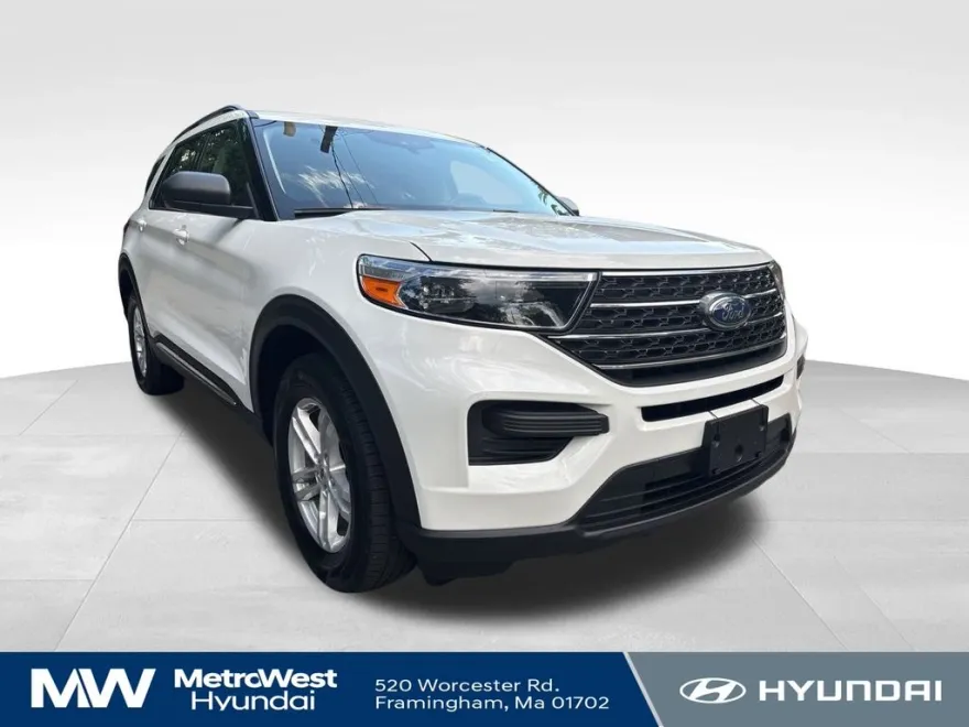 2022 Ford Explorer XLT photo 1