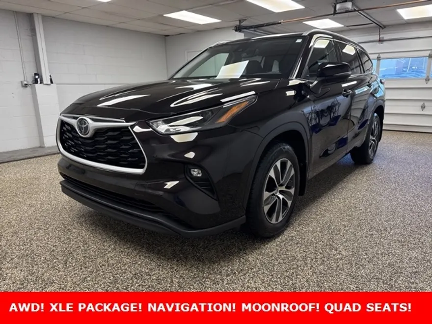 2022 Toyota Highlander XLE photo 1