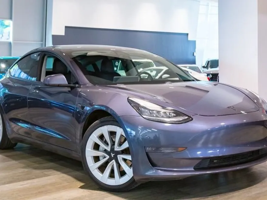 2021 Tesla Model 3 Long Range photo 1