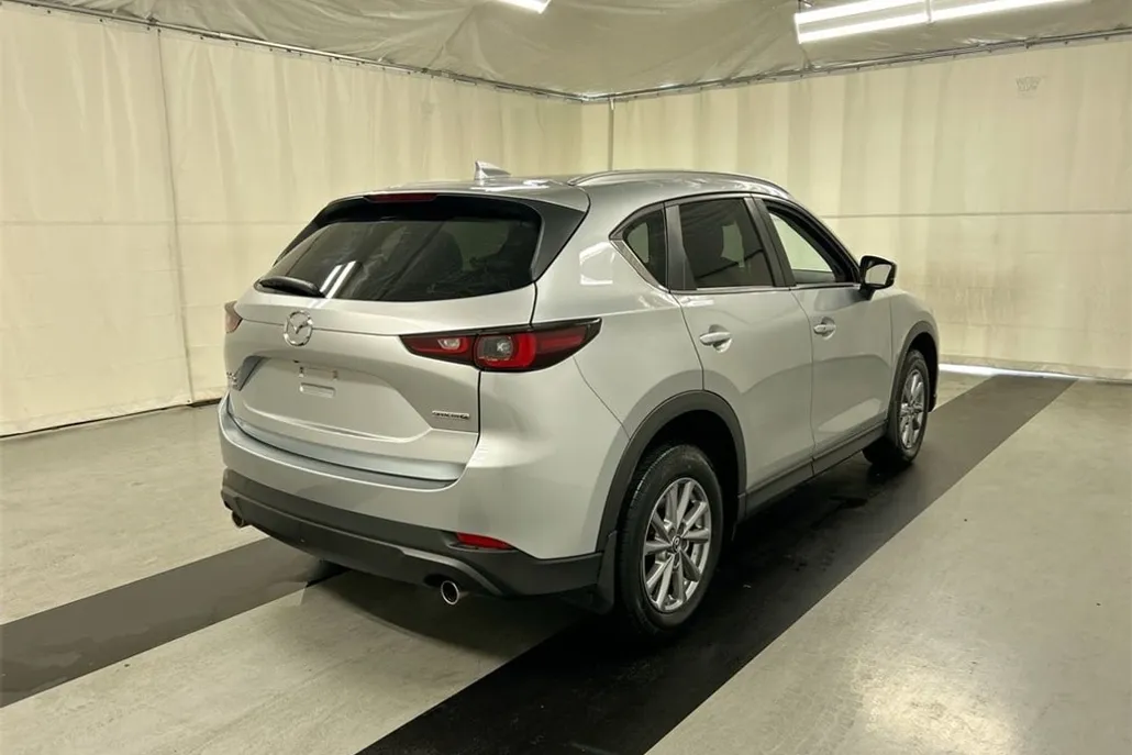 2023 Mazda CX-5 2.5 S Preferred photo 1