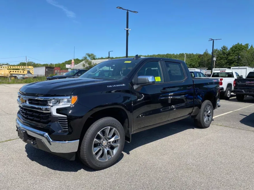 2025 Chevrolet Silverado 1500 LT photo 1