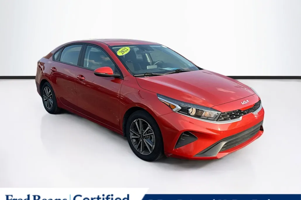 2022 Kia Forte LXS photo 1