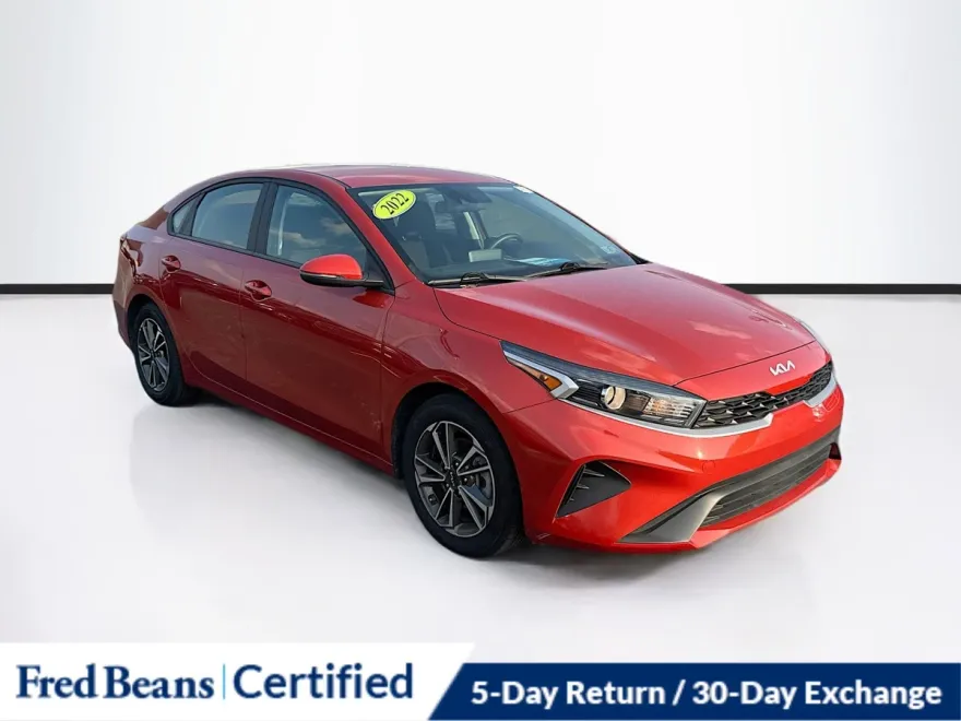 2022 Kia Forte LXS photo 1