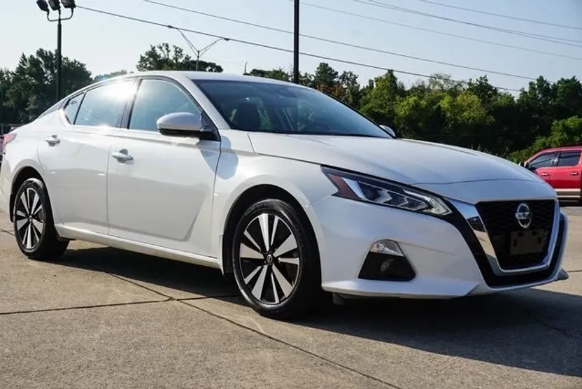 2022 Nissan Altima 2.5 SL photo 1