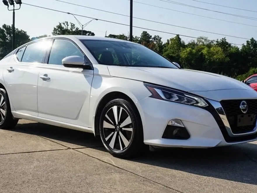 2022 Nissan Altima 2.5 SL photo 1