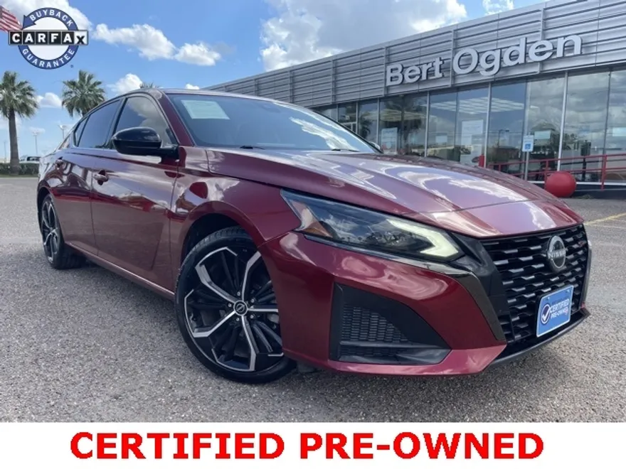 2023 Nissan Altima 2.5 SR photo 1