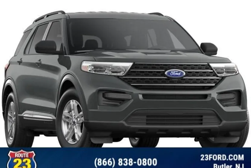 2022 Ford Explorer XLT photo 1