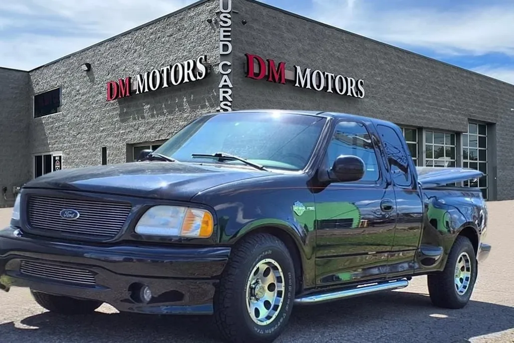 2000 Ford F-150 Harley-Davidson photo 1