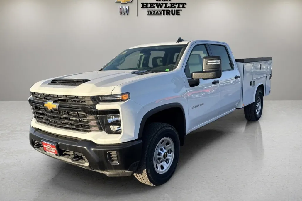 2024 Chevrolet Silverado 3500HD photo 1