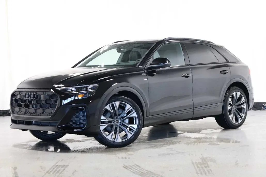 2025 Audi Q8 55 Prestige photo 1