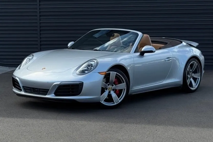 2018 Porsche 911 4S Cabriolet photo 1