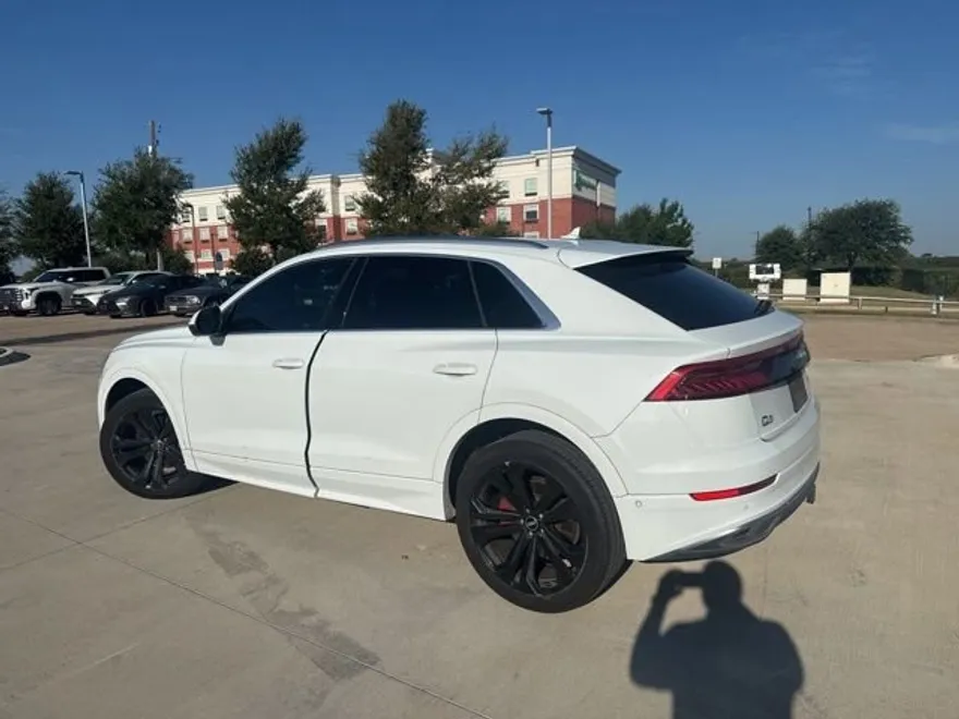 2019 Audi Q8 Premium Plus photo 1