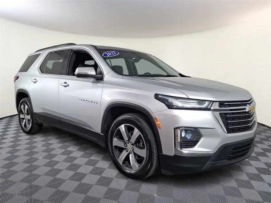 2022 Chevrolet Traverse Leather photo 1