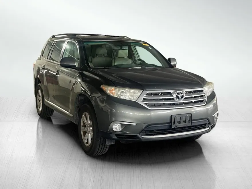 2012 Toyota Highlander SE photo 1