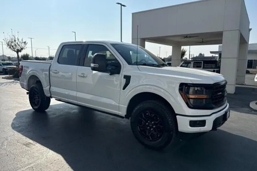 2024 Ford F-150 XLT photo 1