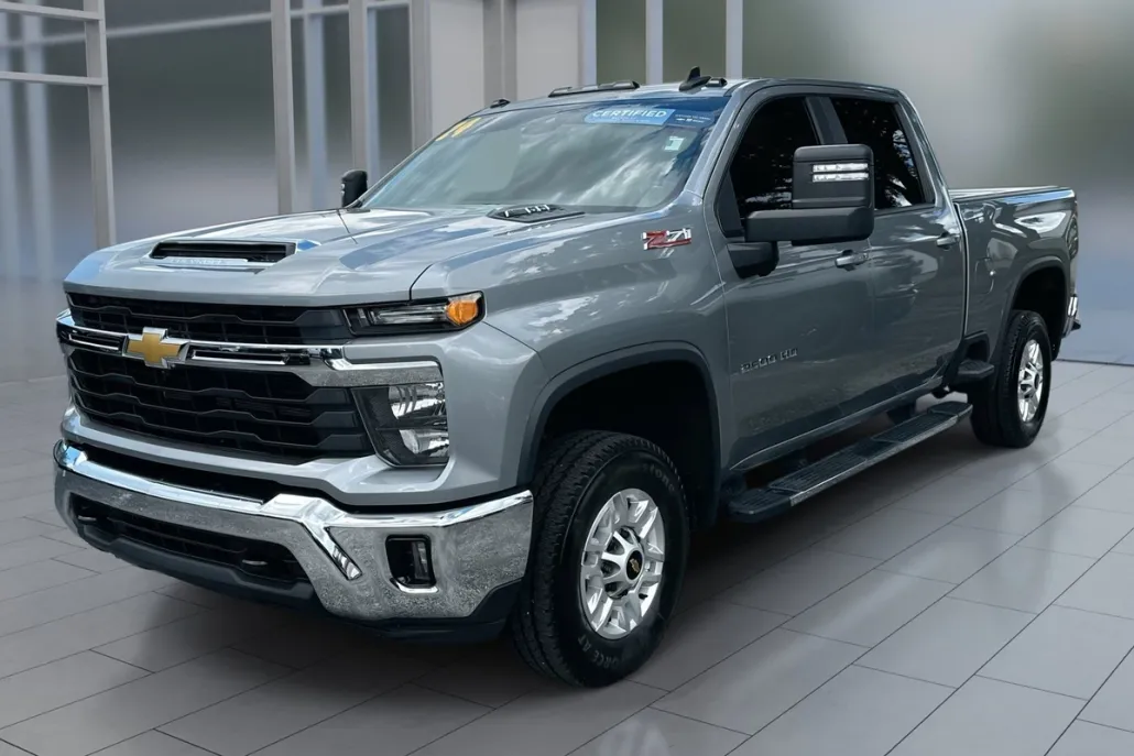 2024 Chevrolet Silverado 2500HD LT photo 1