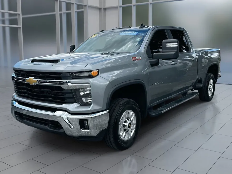 2024 Chevrolet Silverado 2500HD LT photo 1