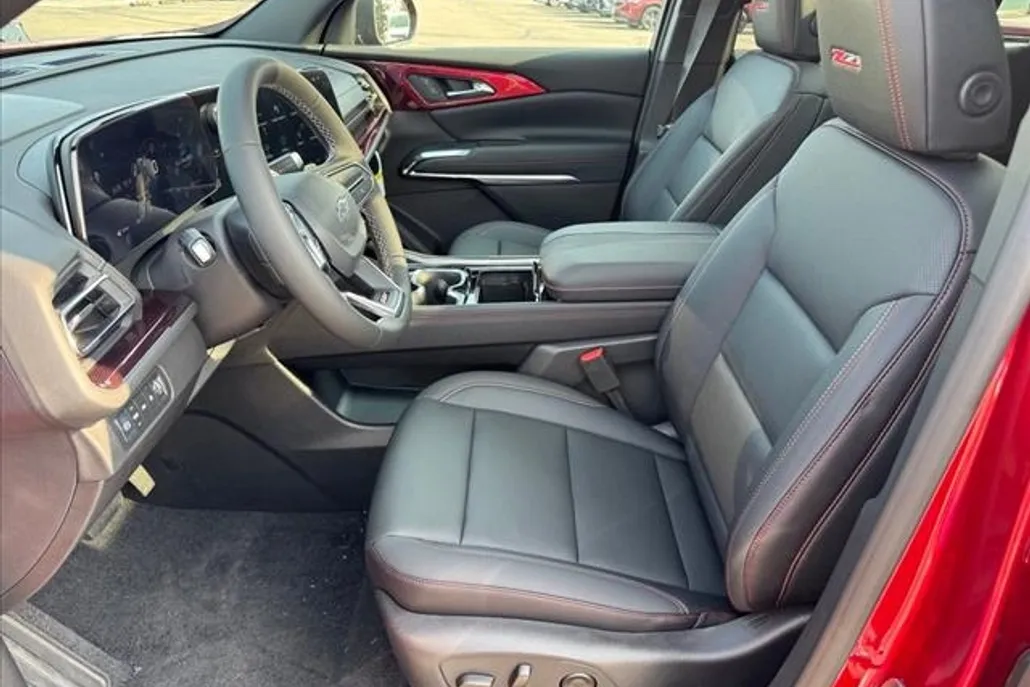 2026 Chevrolet Traverse Z71 photo 1