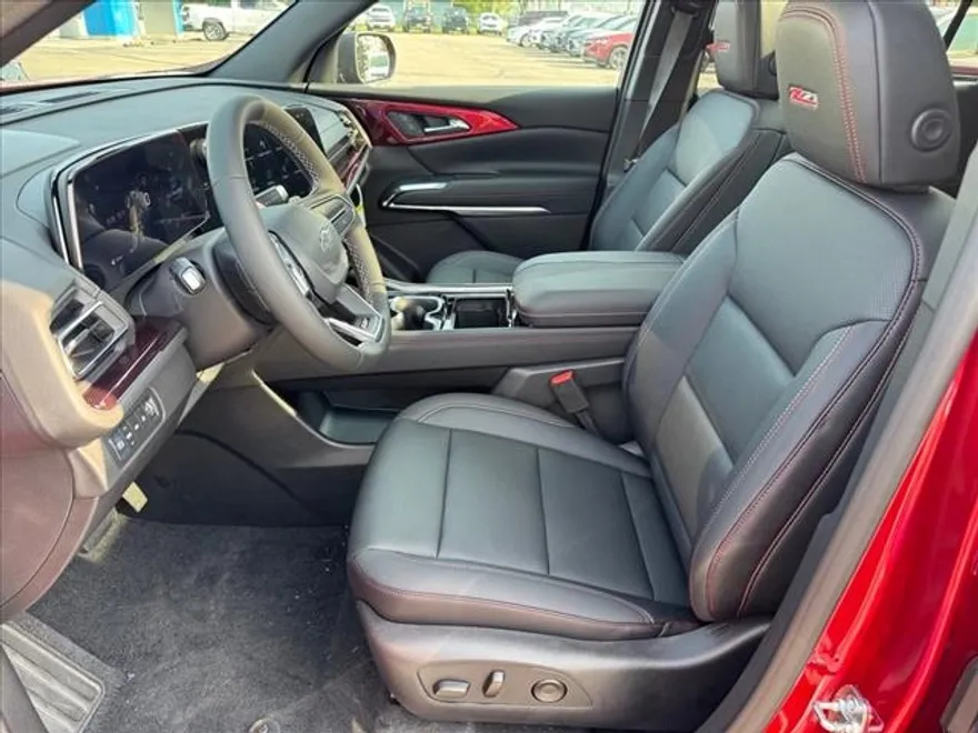 2026 Chevrolet Traverse Z71 photo 1