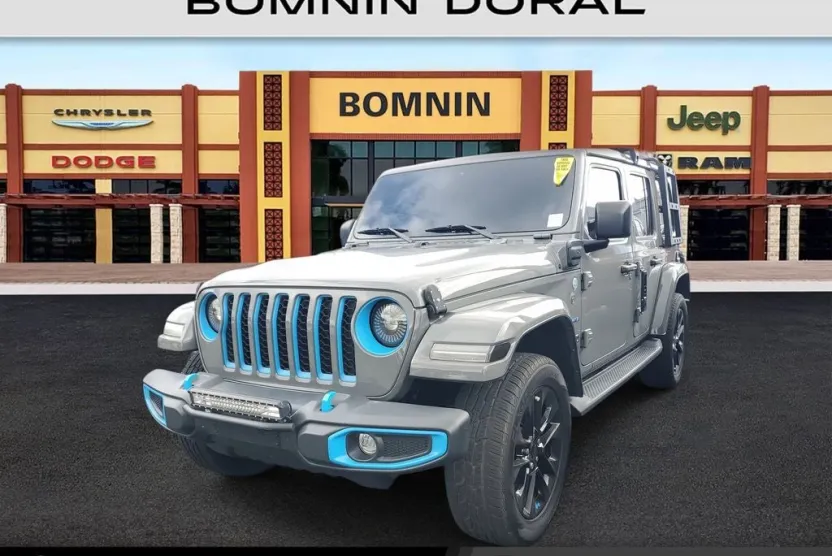 2023 Jeep Wrangler Sahara 4xe photo 1