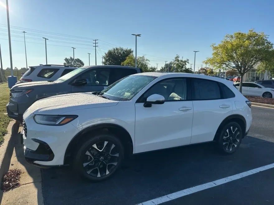 2026 Honda HR-V EX-L photo 1