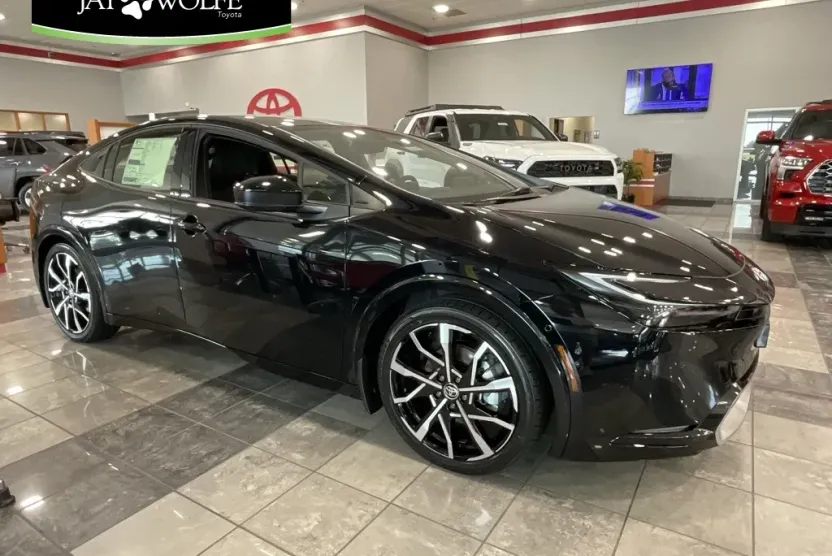 2026 Toyota Prius Plug-in Hybrid XSE Premium photo 1