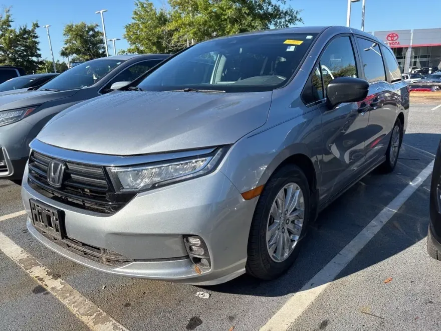 2021 Honda Odyssey LX photo 1