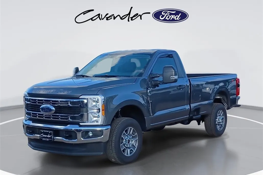 2025 Ford F-350 XLT photo 1