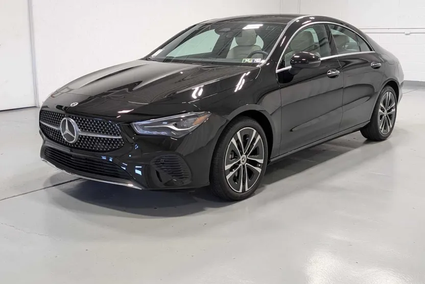 2025 Mercedes Benz CLA 250 4MATIC photo 1