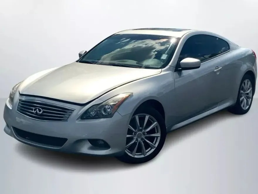2012 Infiniti Q50 photo 1