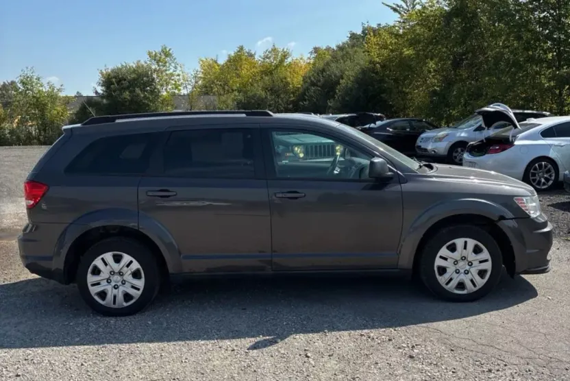 2014 Dodge Journey SE photo 1