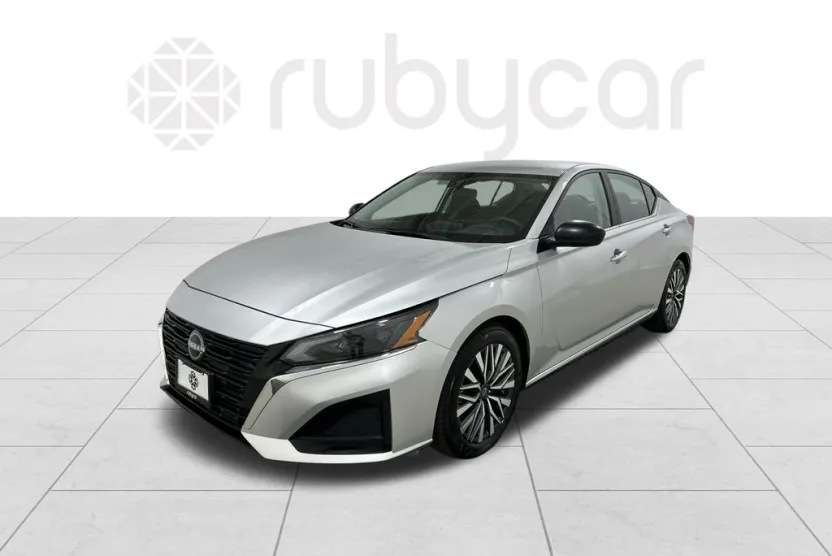 2024 Nissan Altima 2.5 SV photo 1