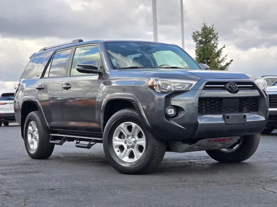 2022 Toyota 4Runner SR5 Premium photo 1