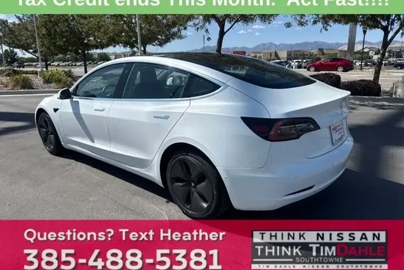 2018 Tesla Model 3 Long Range photo 1