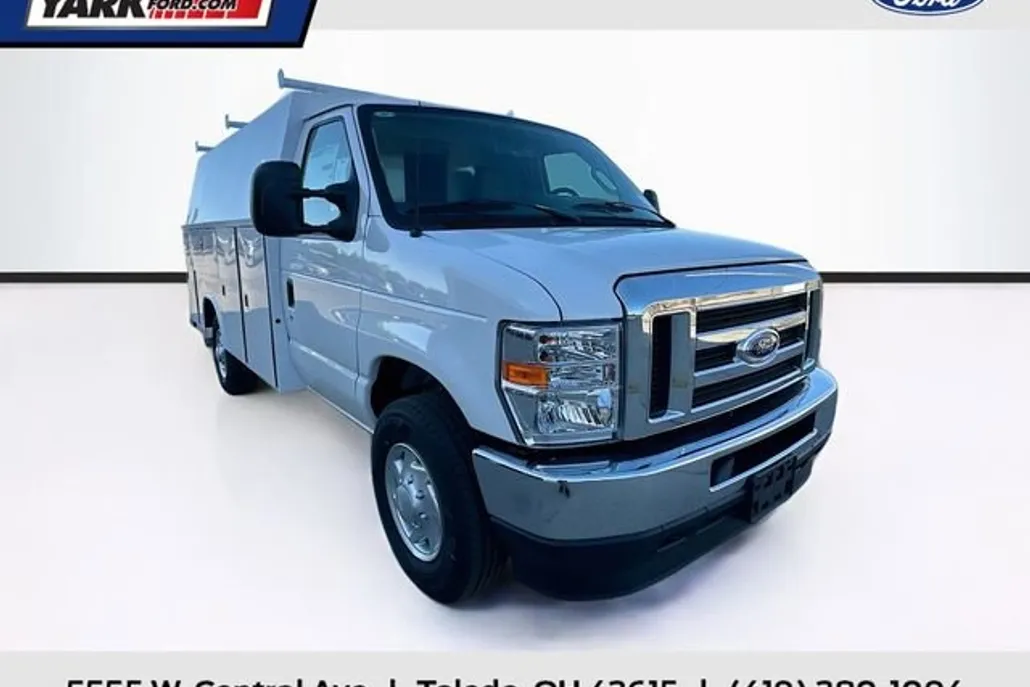 2025 Ford E-350 Base photo 1