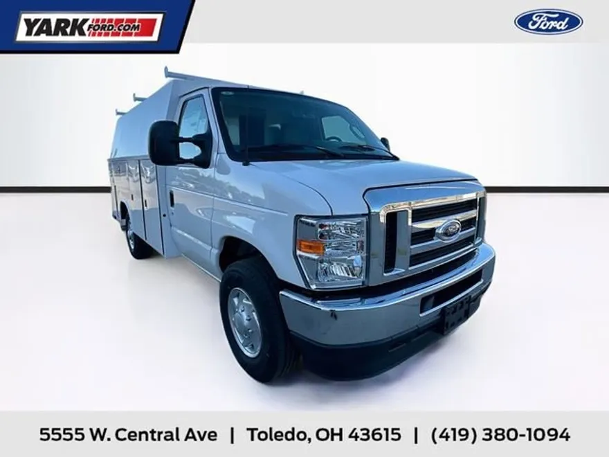 2025 Ford E-350 Base photo 1