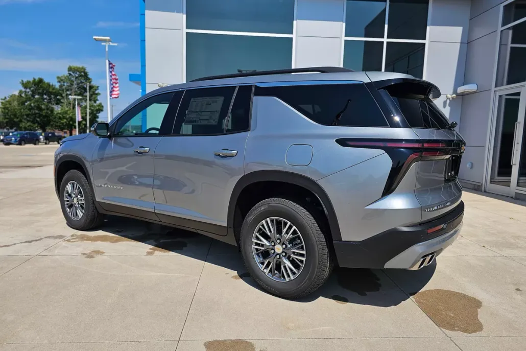 2026 Chevrolet Traverse photo 1