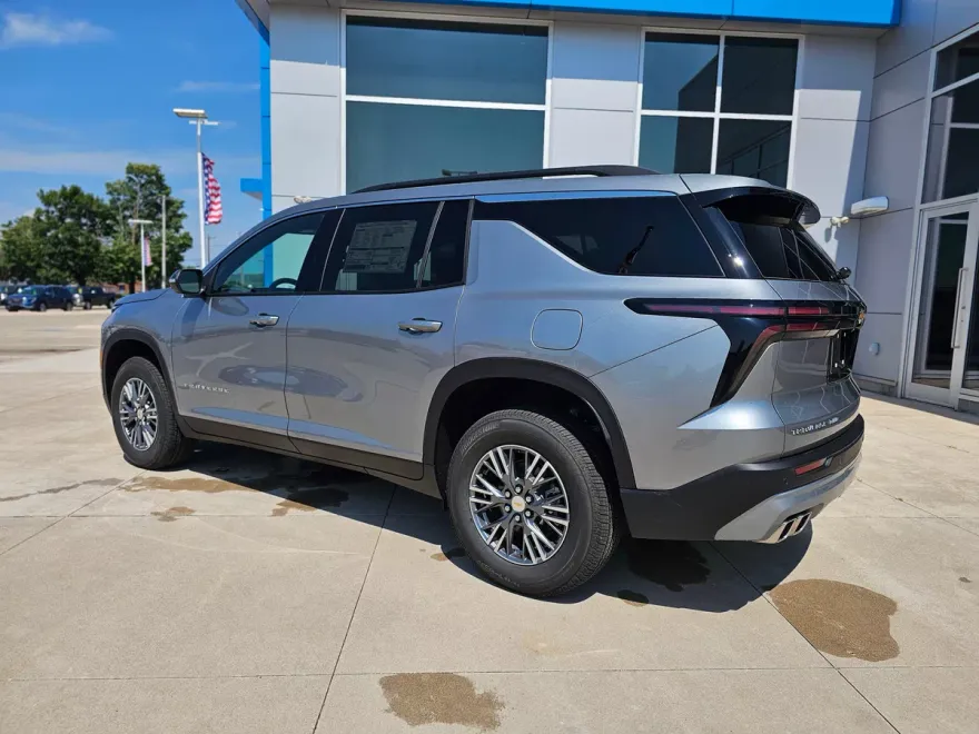 2026 Chevrolet Traverse photo 1