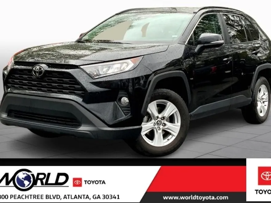 2021 Toyota RAV4 XLE photo 1
