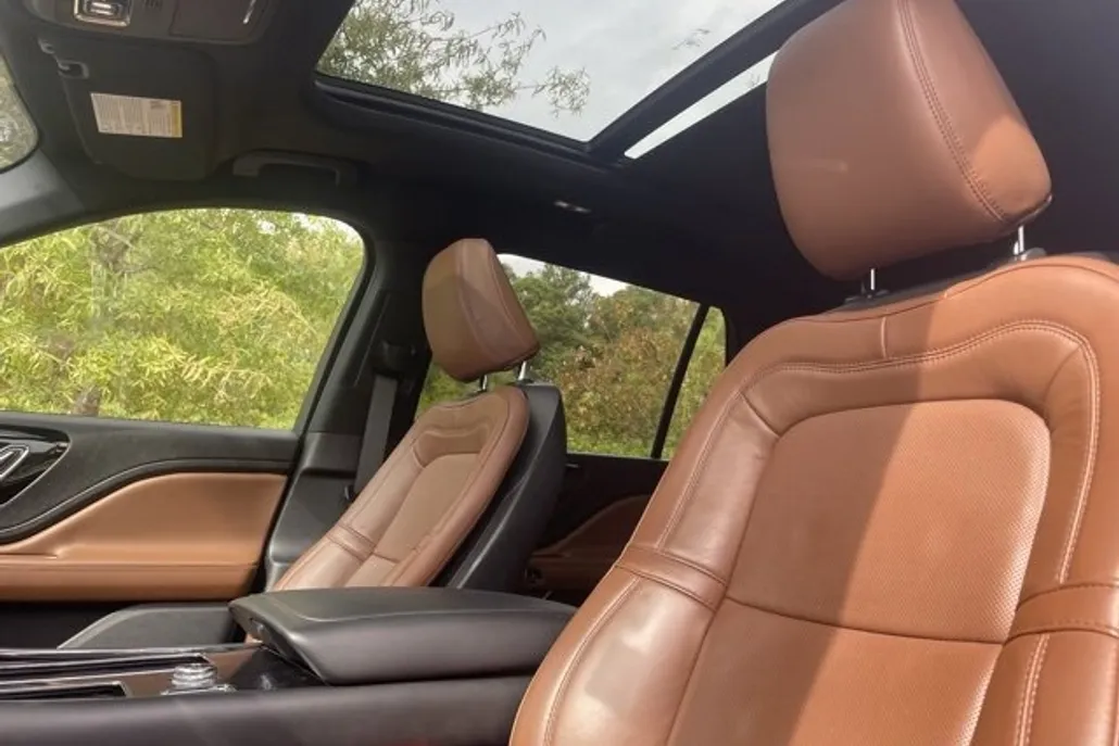 2023 Lincoln Aviator Reserve photo 1