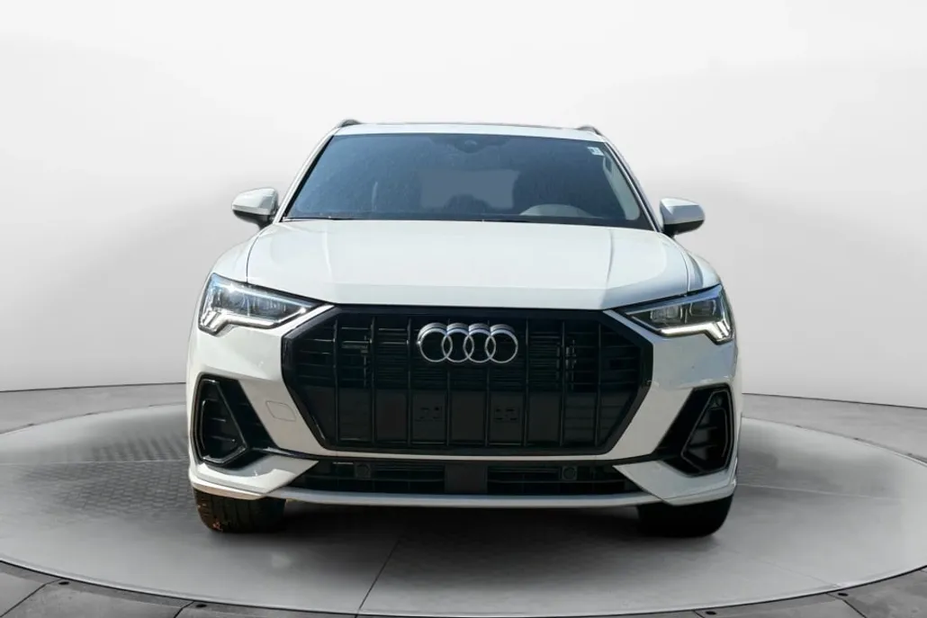 2025 Audi Q3 Premium 45 TFSI S line photo 1