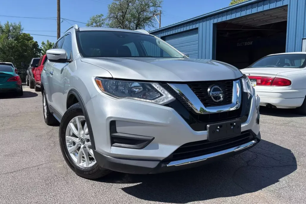 2019 Nissan Rogue S photo 1
