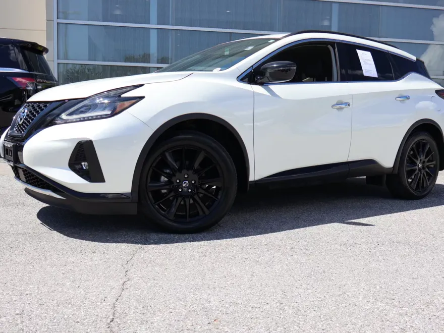 2022 Nissan Murano SV photo 1