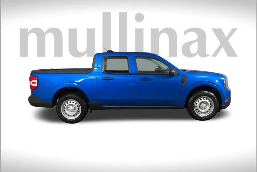 2025 Ford Maverick XL photo 1