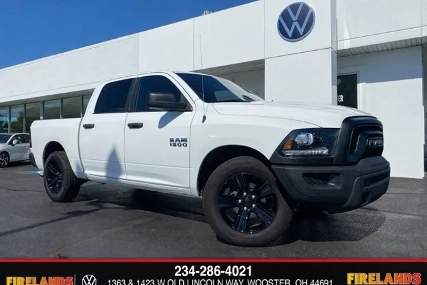 2024 Ram 1500 Classic SLT photo 1