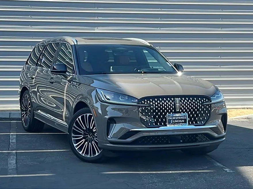 2025 Lincoln Aviator Black Label photo 1